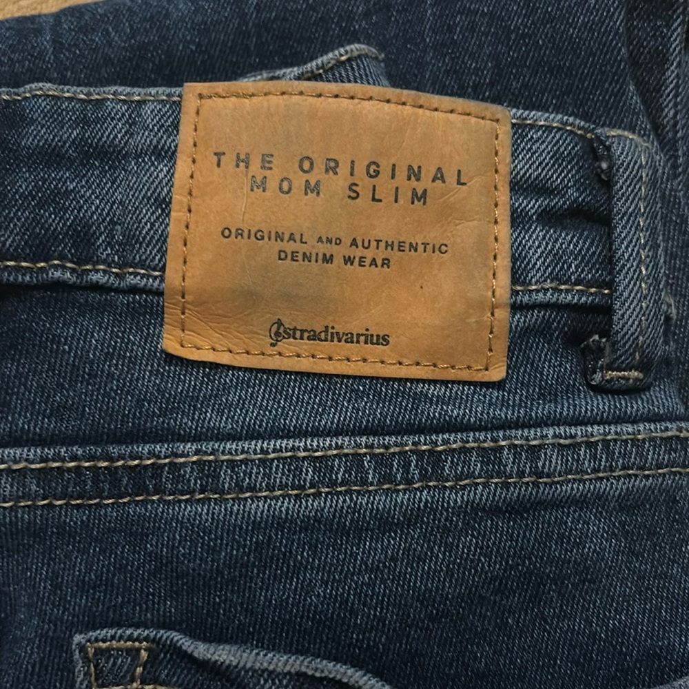 Stradivarius mom slim